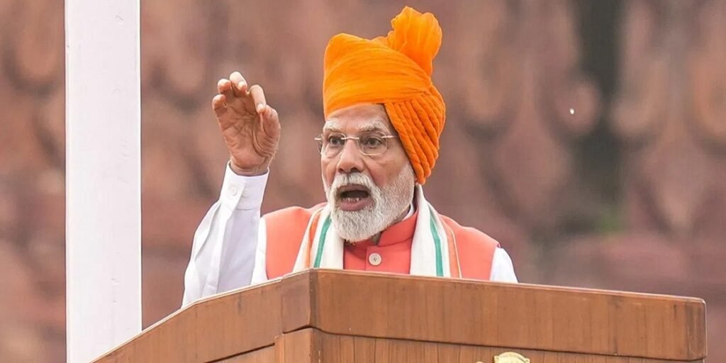 स्वतंत्रता दिवस पर प्रधानमंत्री श्री नरेंद्र मोदी ने किया बस्तर में नए सबेरे का स्वागत — अब आतंक नहीं, खेलों से पहचान