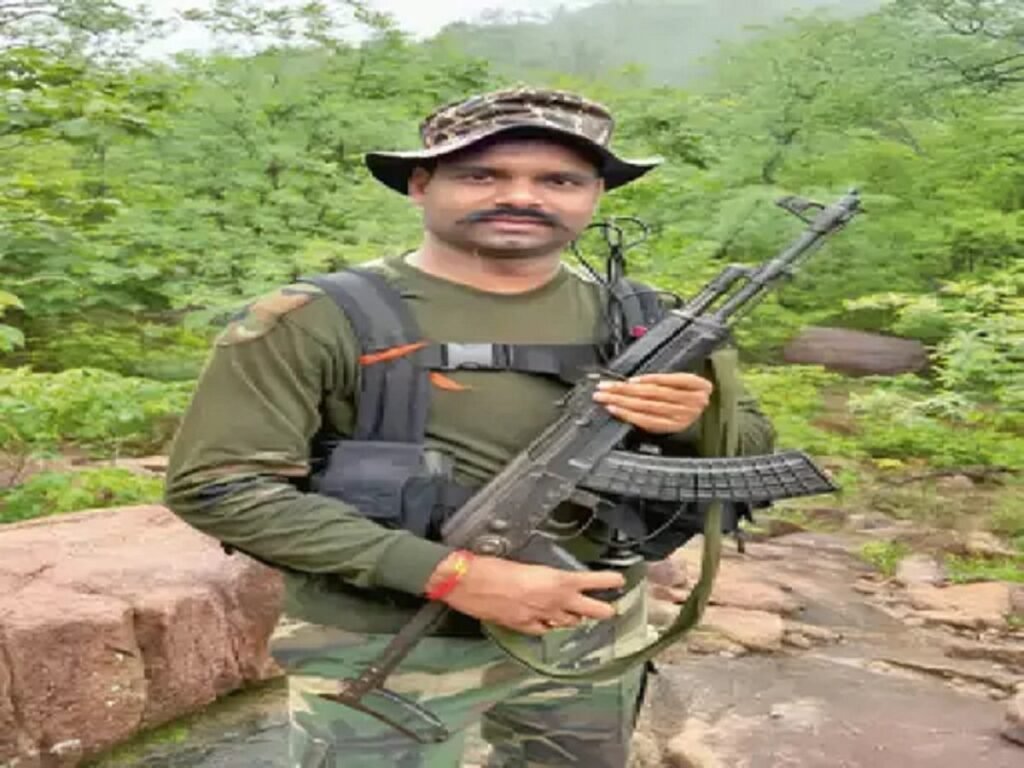 CG NEWS: 92 नक्सलियों को ढेर करने वाले जांबाज अफसर को शौर्य चक्र से राष्ट्रपति करेंगी सम्मानित