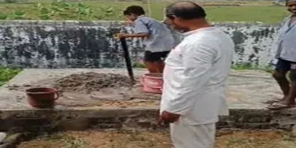 CG: प्रधान पाठक ने मजदूरी कराया बच्चों को, शोकॉज नोटिस जारी