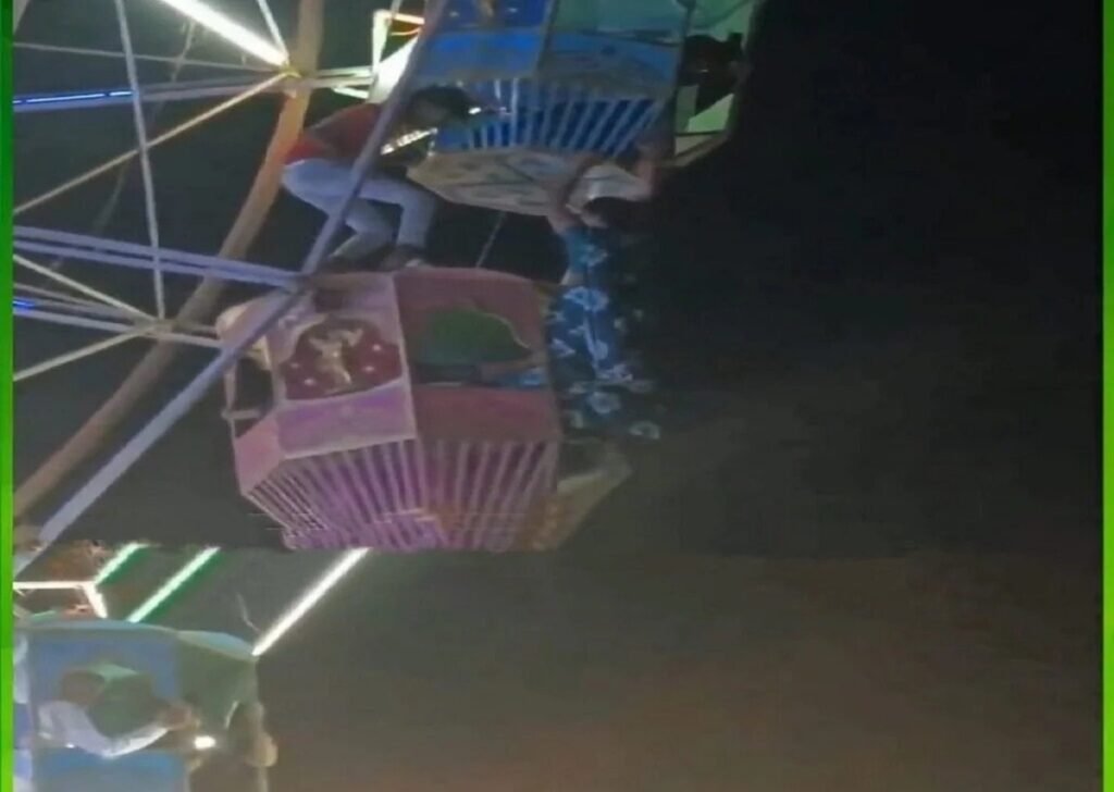 बडा हादसा टला : मीना बाजार में झूला झूलते समय बैलेंस बिगड़ने से अधर में लटकी महिला, युवक ने सुरक्षित उतारा नीचे