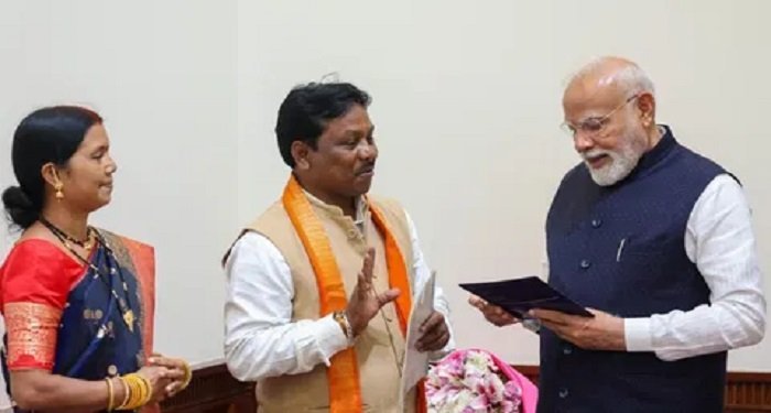 प्रधानमंत्री मोदी से मिले सांसद महेश कश्यप, बस्तर दशहरे में शामिल होने का दिया न्योता…
