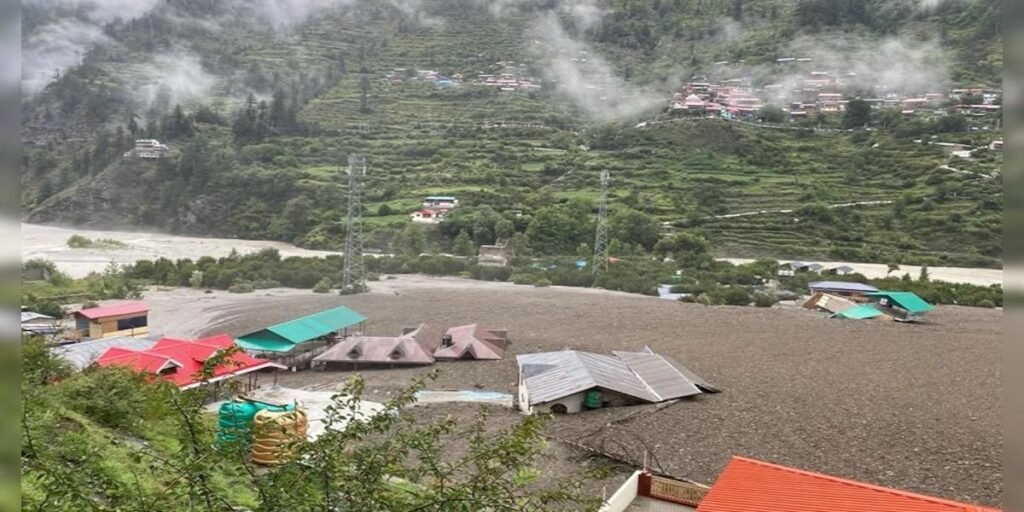 उत्तराखंड के हर्षिल में आए सैलाब में सेना के 9 जवान लापता, तलाश जारी